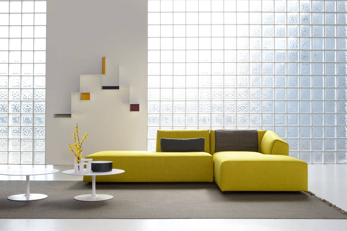 MDF Italia. Femininity in a sofa