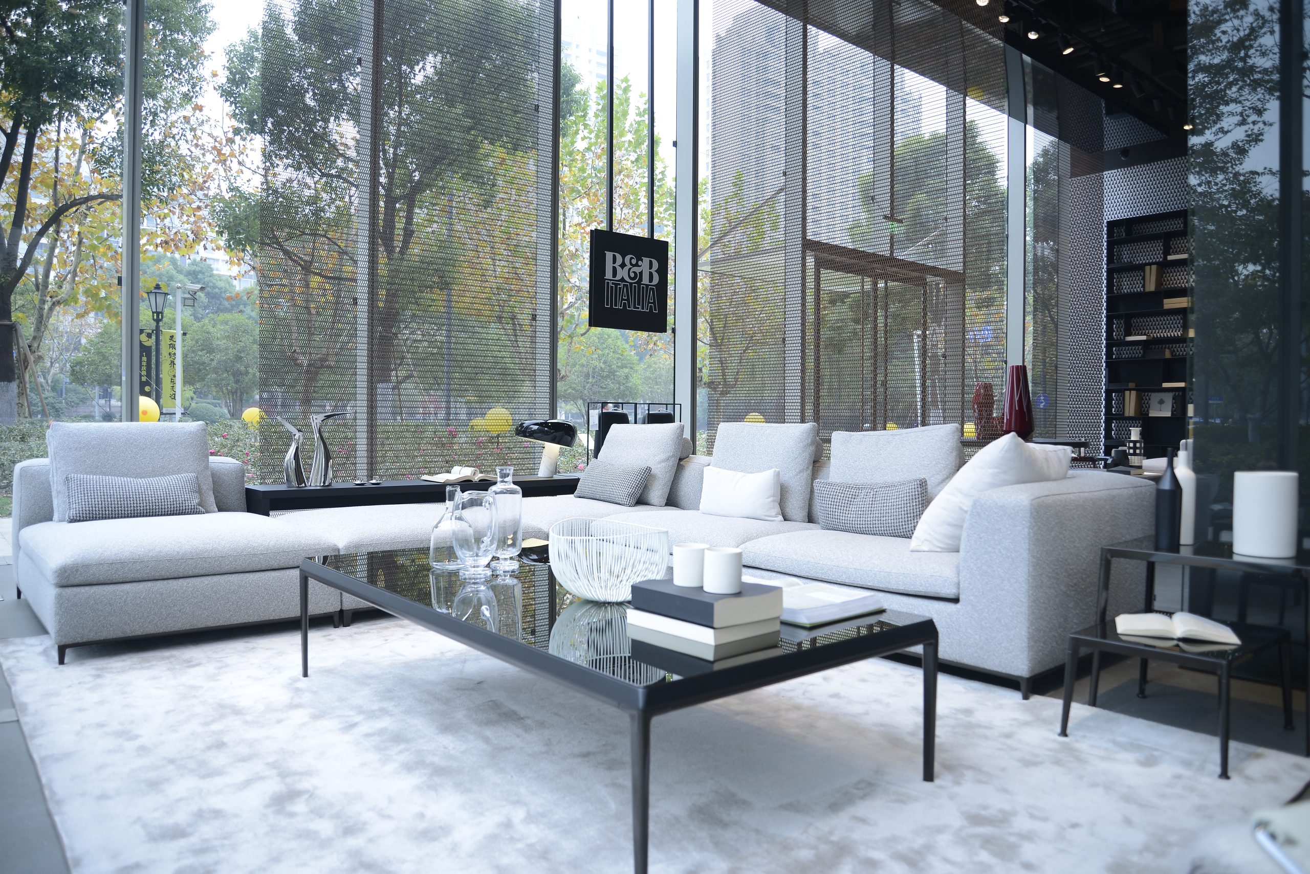 A new B&B Italia flagship store in Shanghai
