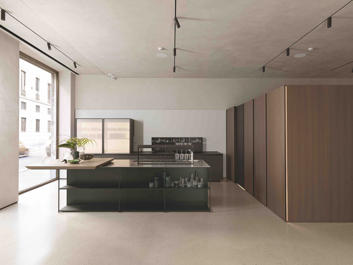 Euromobil opens its first flagship store in Milan