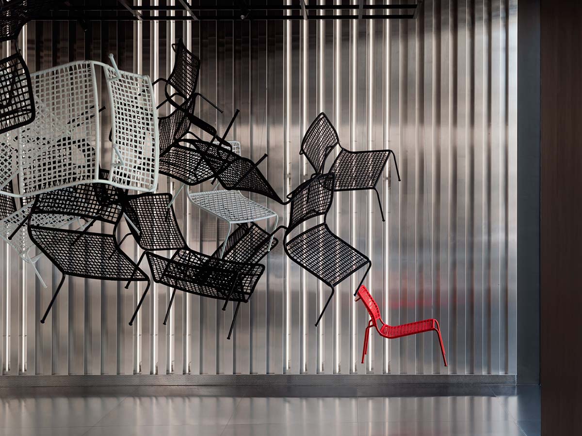 Una Gallery milanese per Living Divani