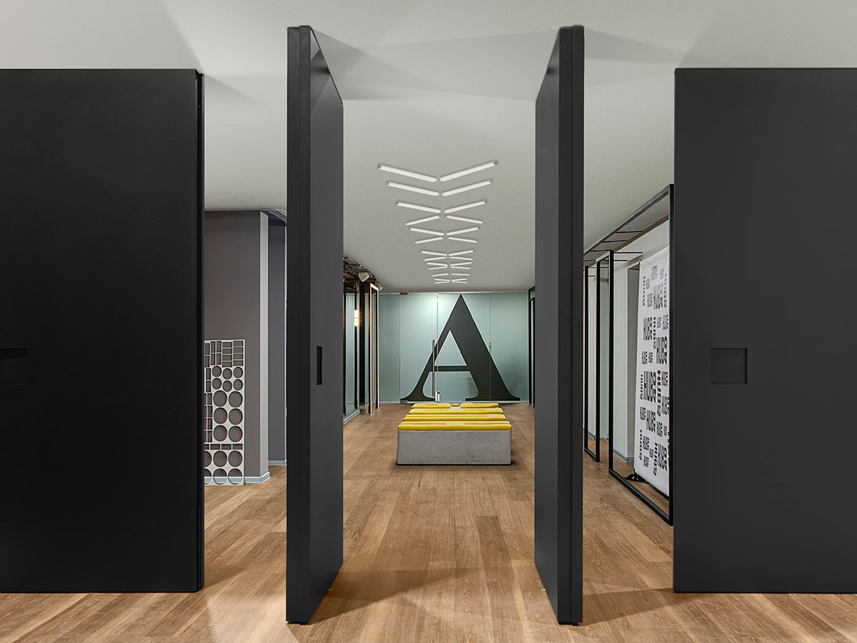 Herman Miller and Maars, after the acquisition a journey to NeoCon