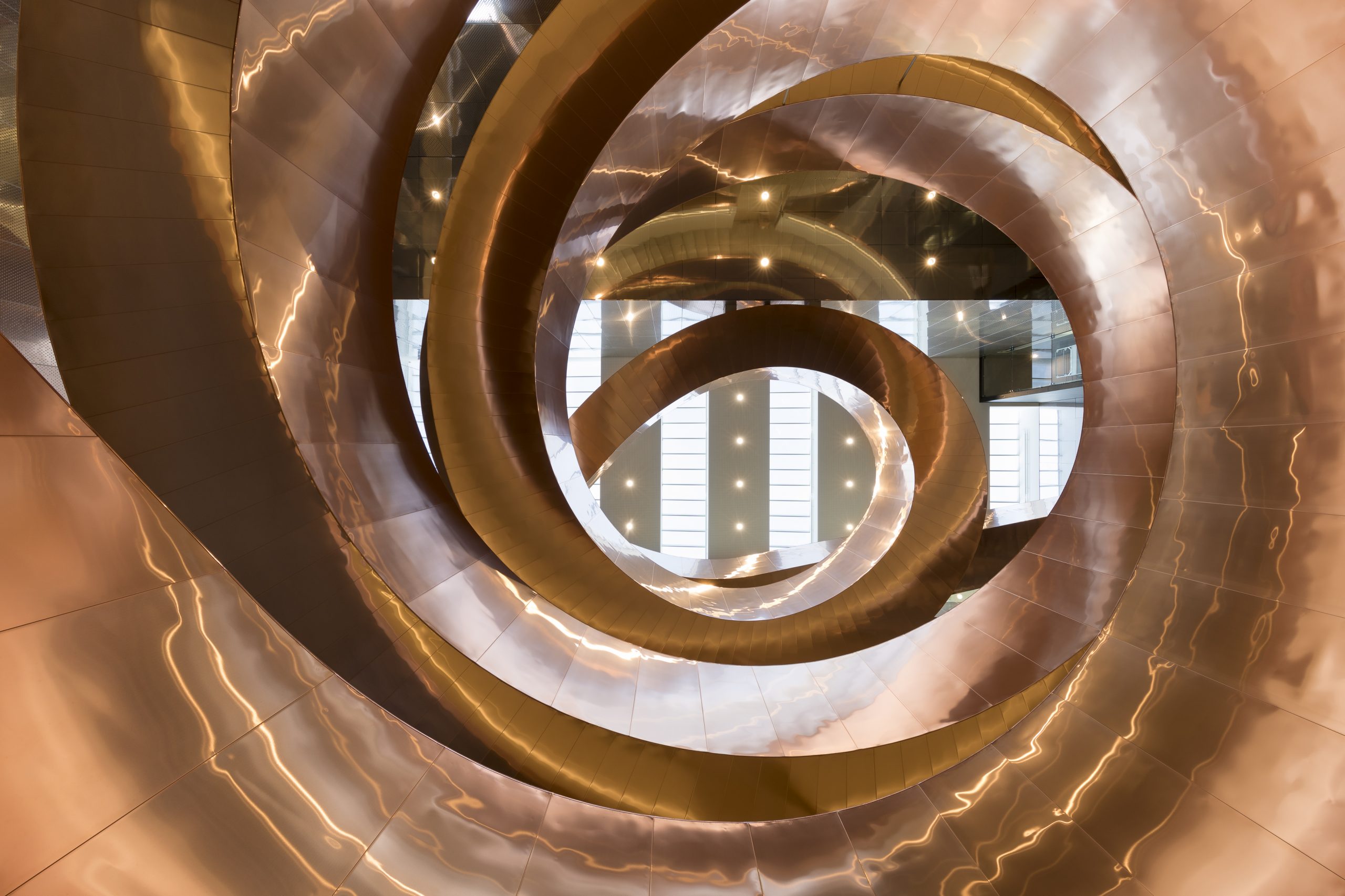 Extrovert science. The Experimentarium’s multidisciplinary approach