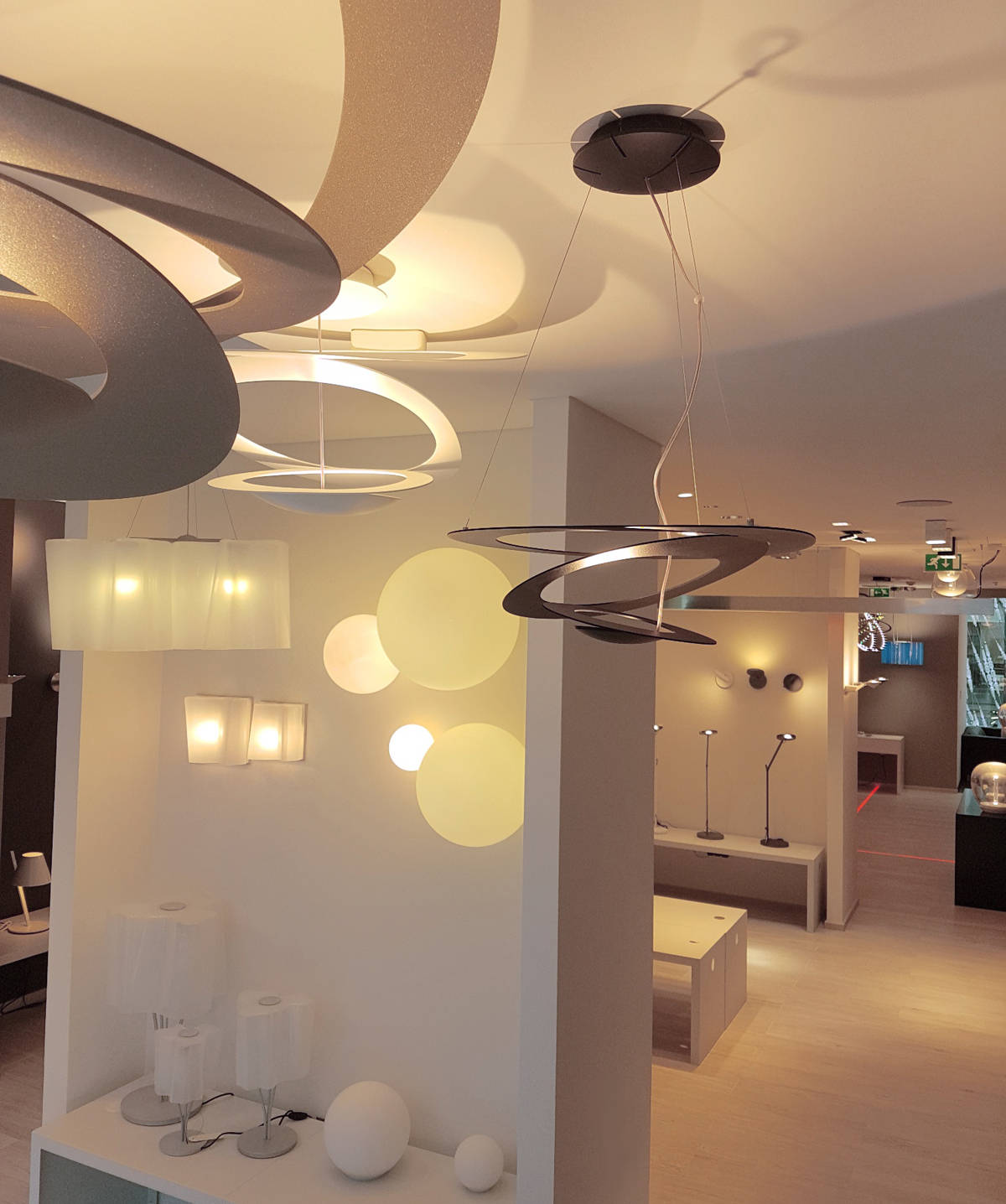 Artemide veste Dubai di nuova luce
