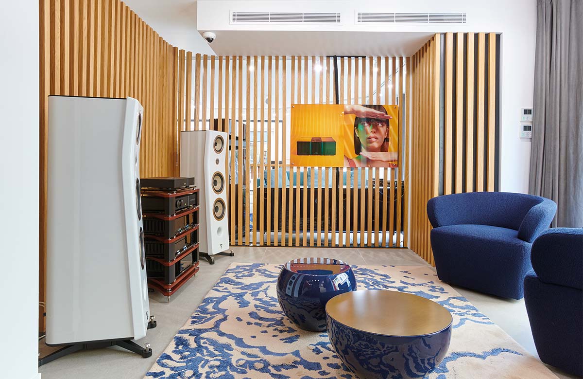 Hi-Fi interiors