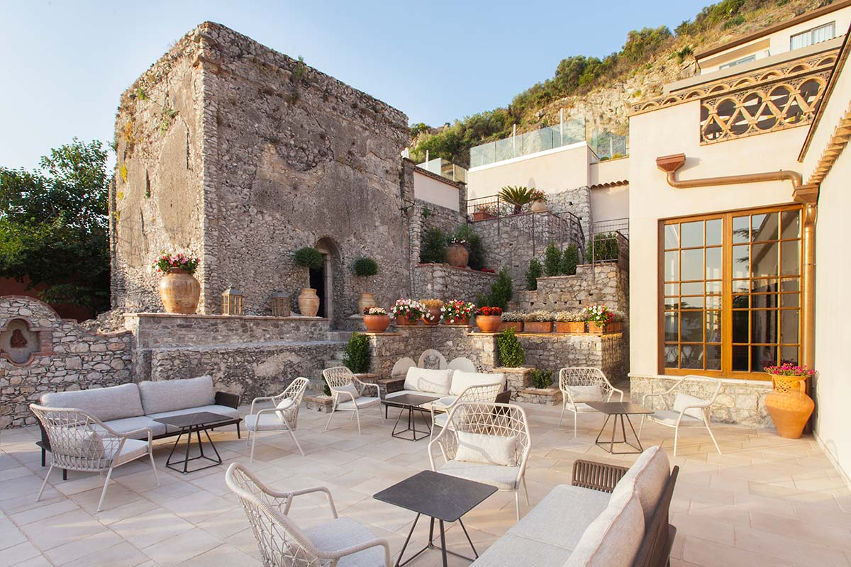 A Mediterranean garden for Pedrali