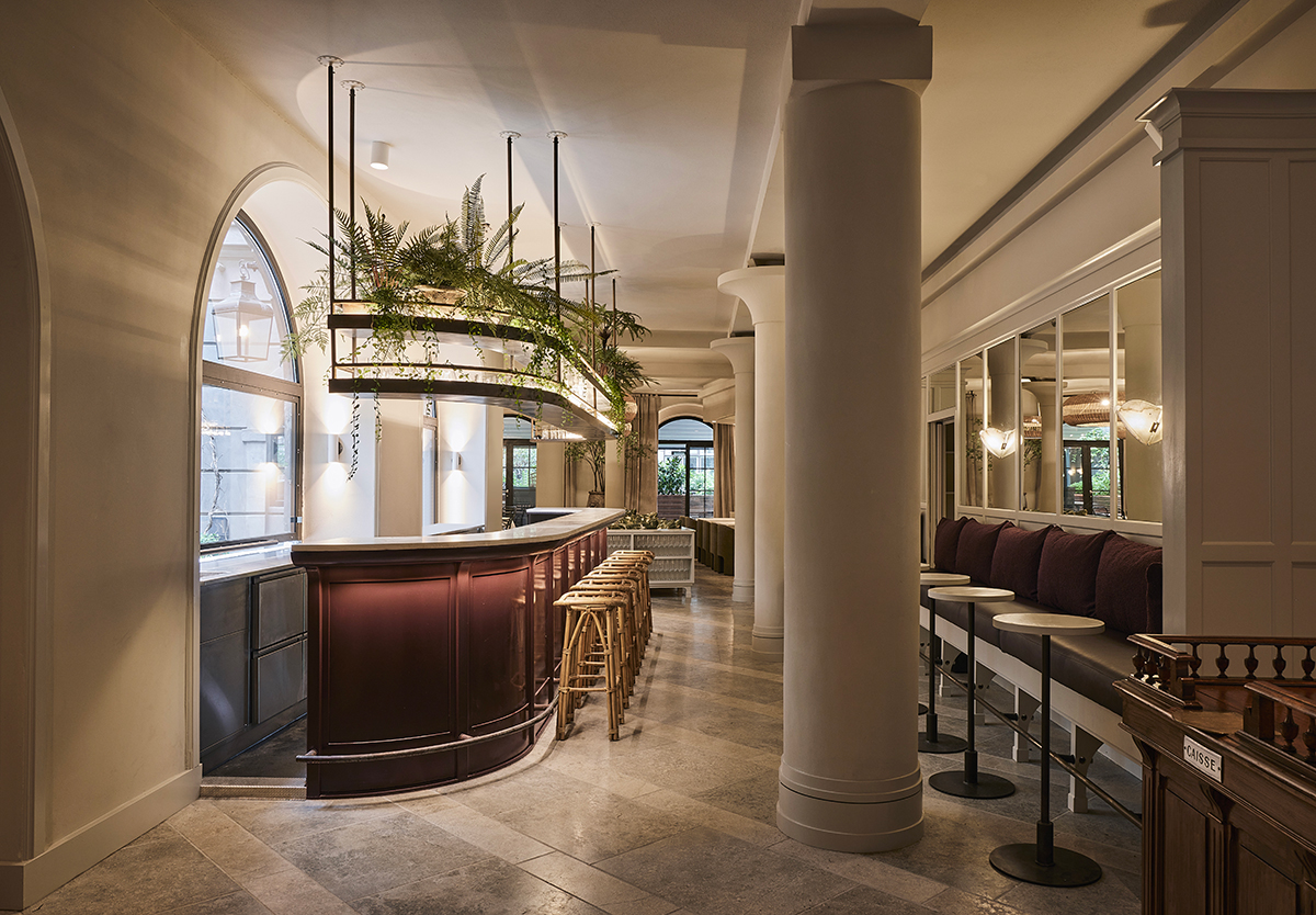 Esmée, classic impressions and green decor