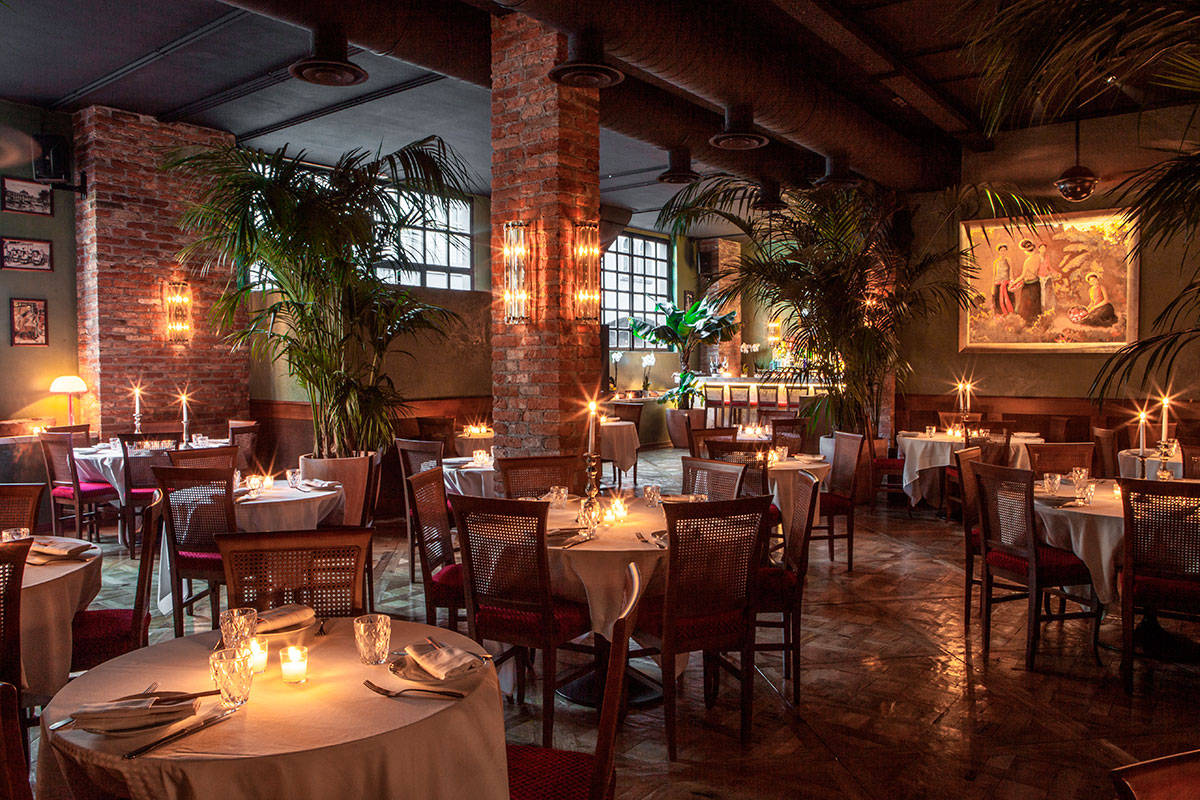 Venini lights up Saigon