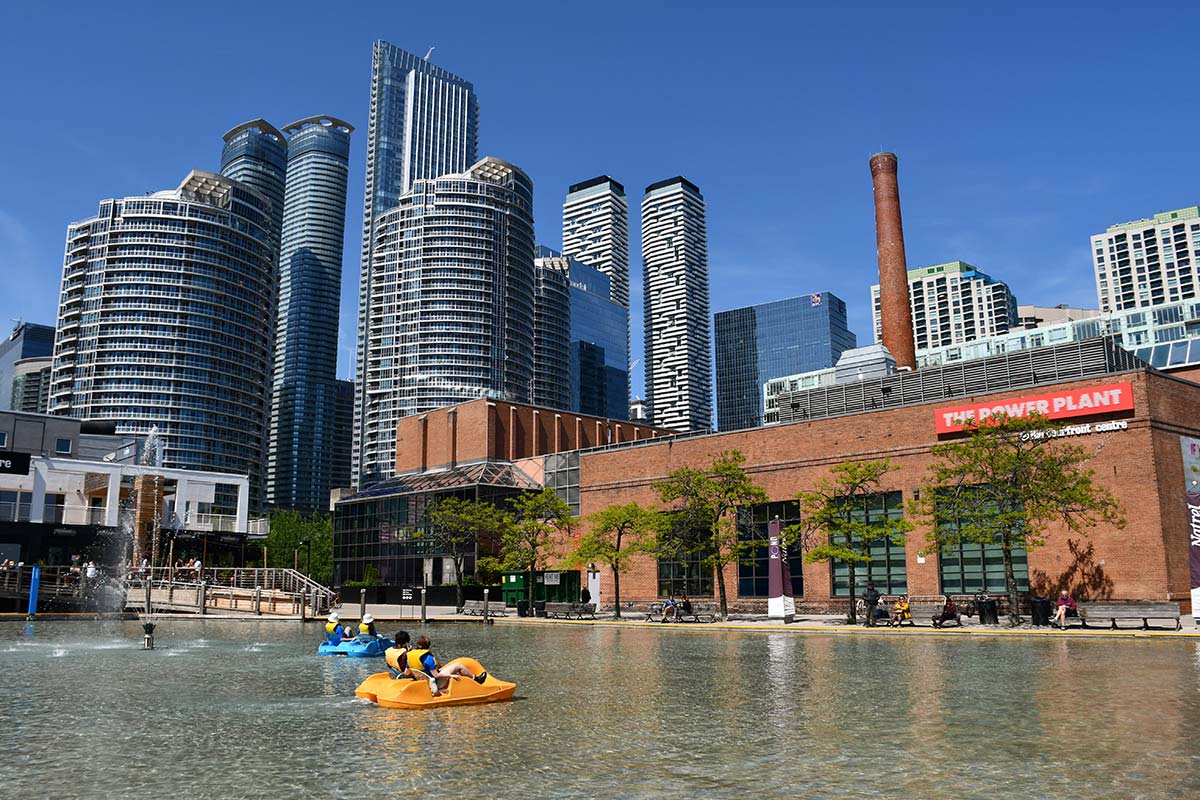 Harbourfront Centre, Toronto - Photo © Anne Czichos