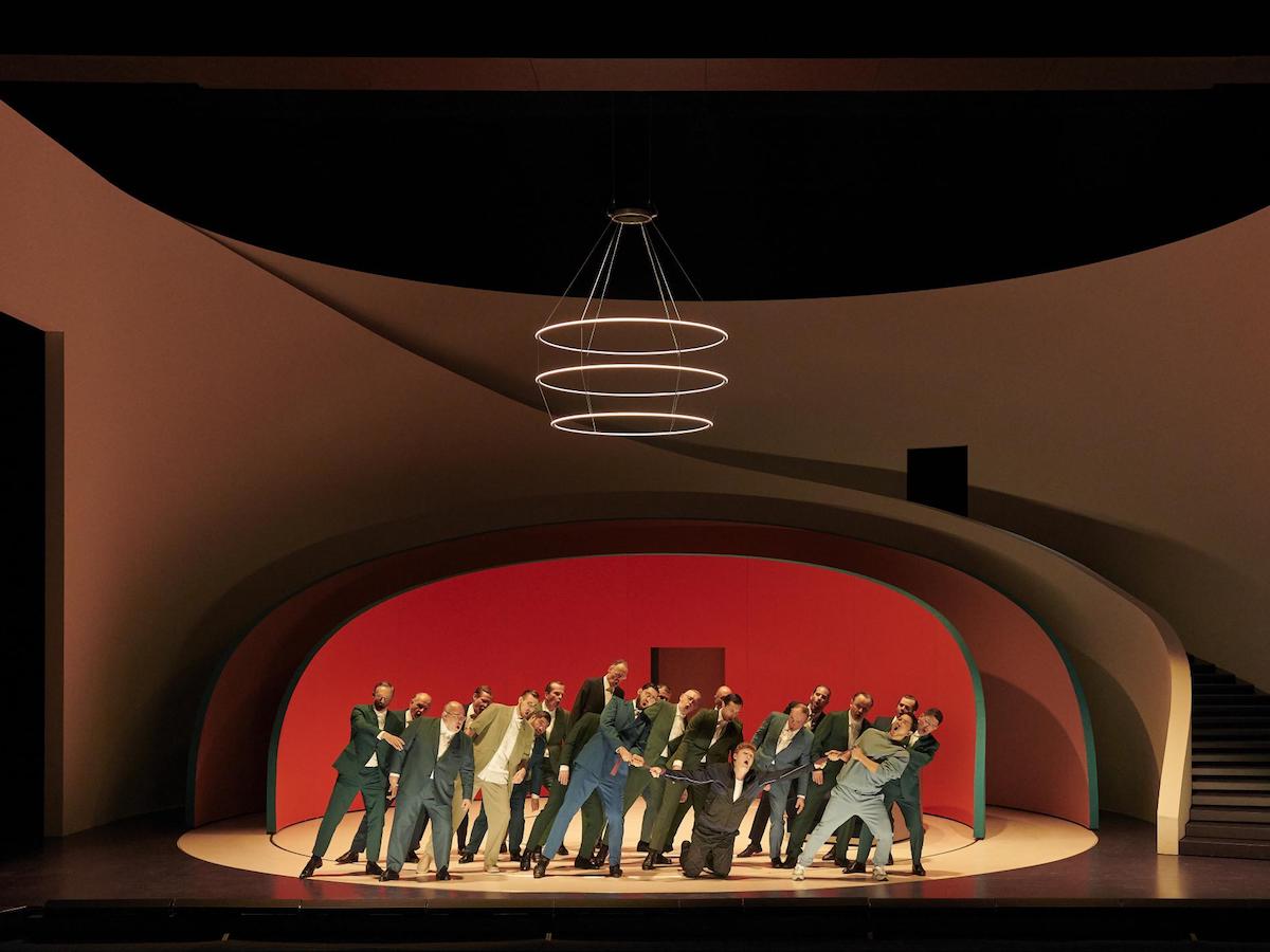 Rigoletto e Pierre Yovanovitch, un dramma in rosso e blu