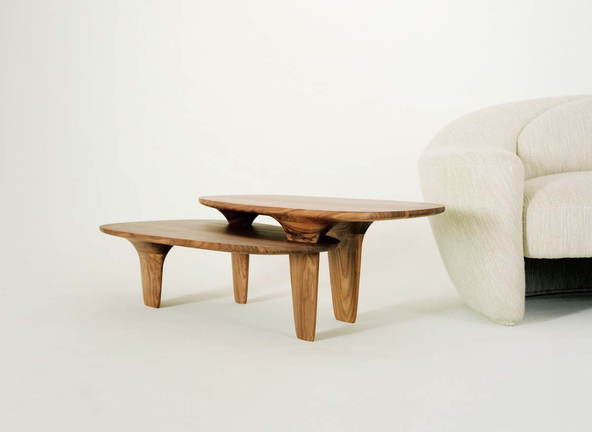 The Low Overlap table & The Palm sofa by Loro Piana Interiors, Design Raphaël Navot - Photo © Simone Bossi