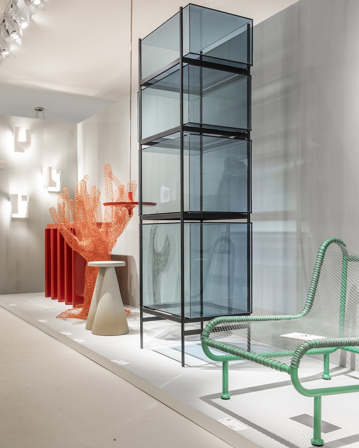 What’s New/Grounded by François Bernard – Photo © Aethion