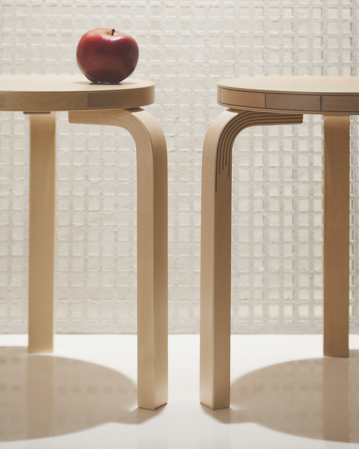 Artek, Stool 60 Kontrasti