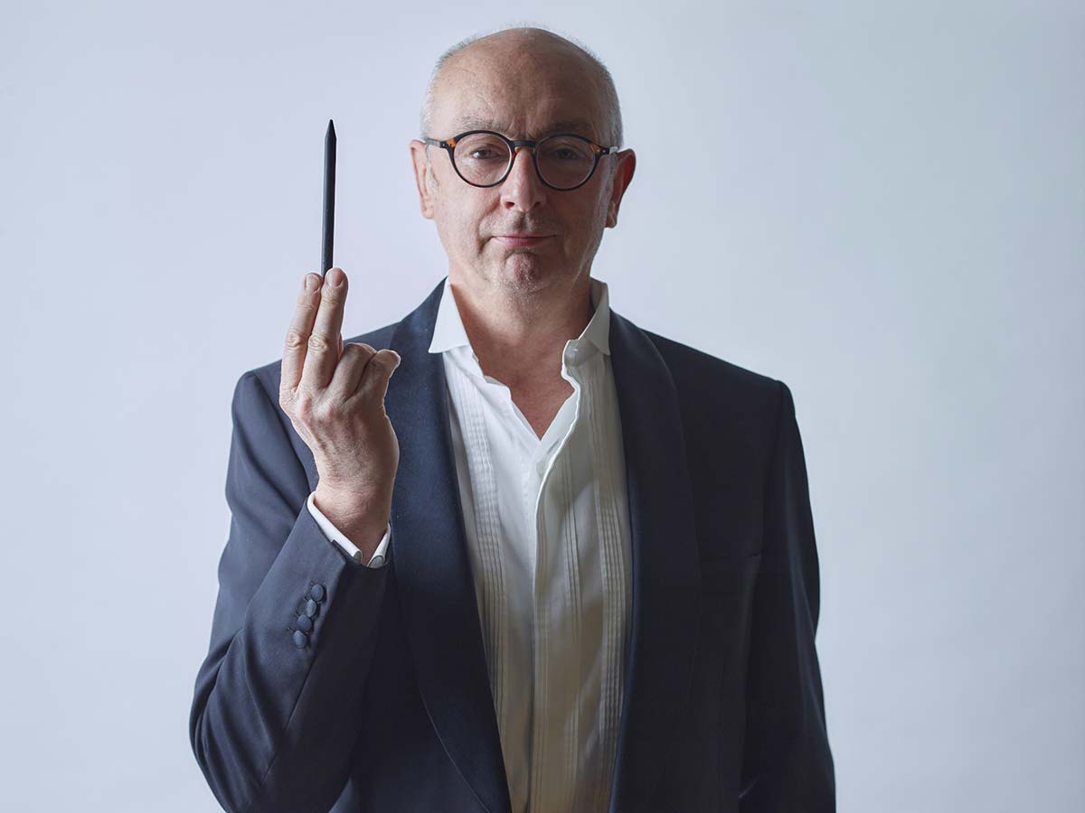 Piero Lissoni tells his story: in a book, and on bookcases