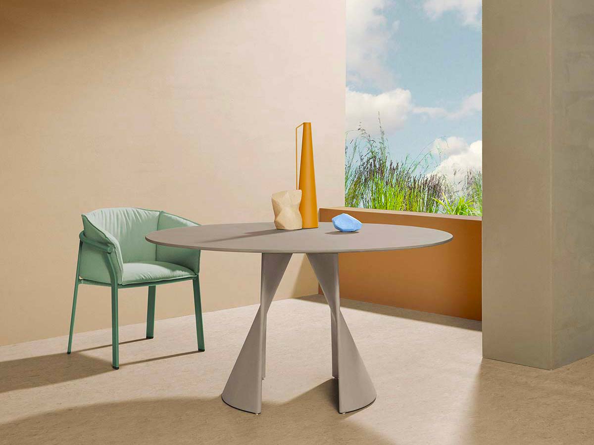 Anemos: light like cement