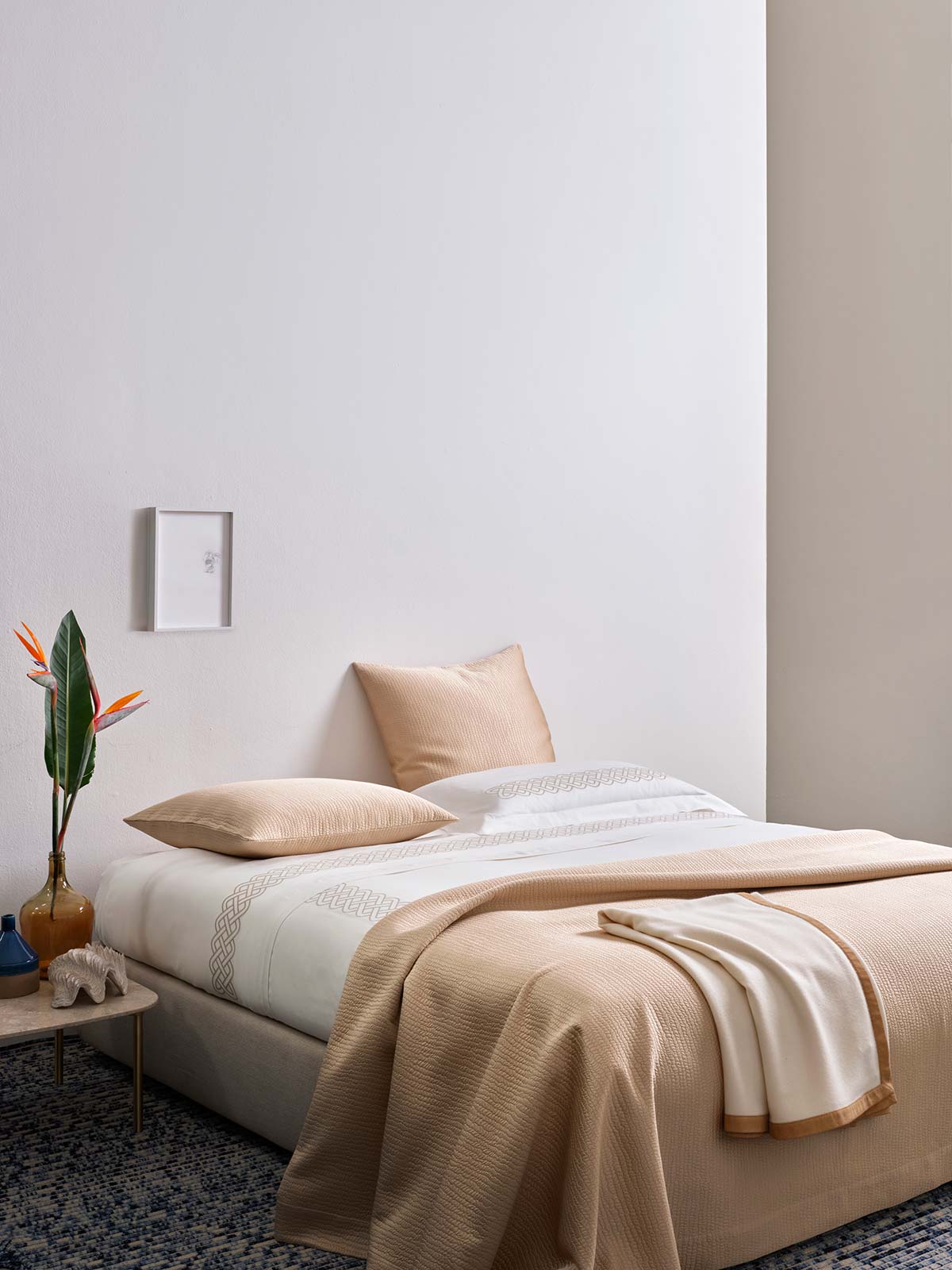 Intreccio Embroidery & Luxury Earth by Frette