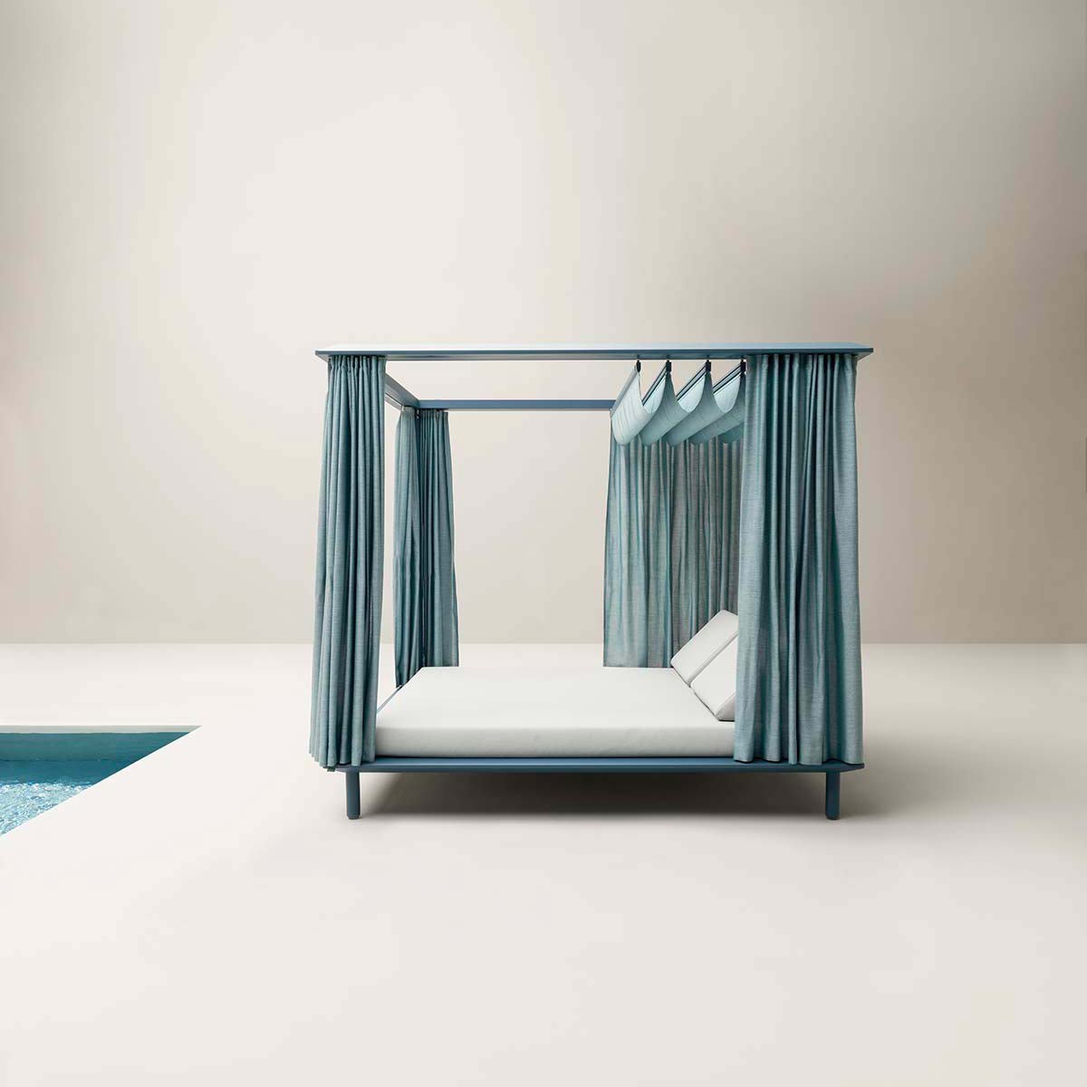Sunmoon by Varaschin, design Jose Manuel Ferrero