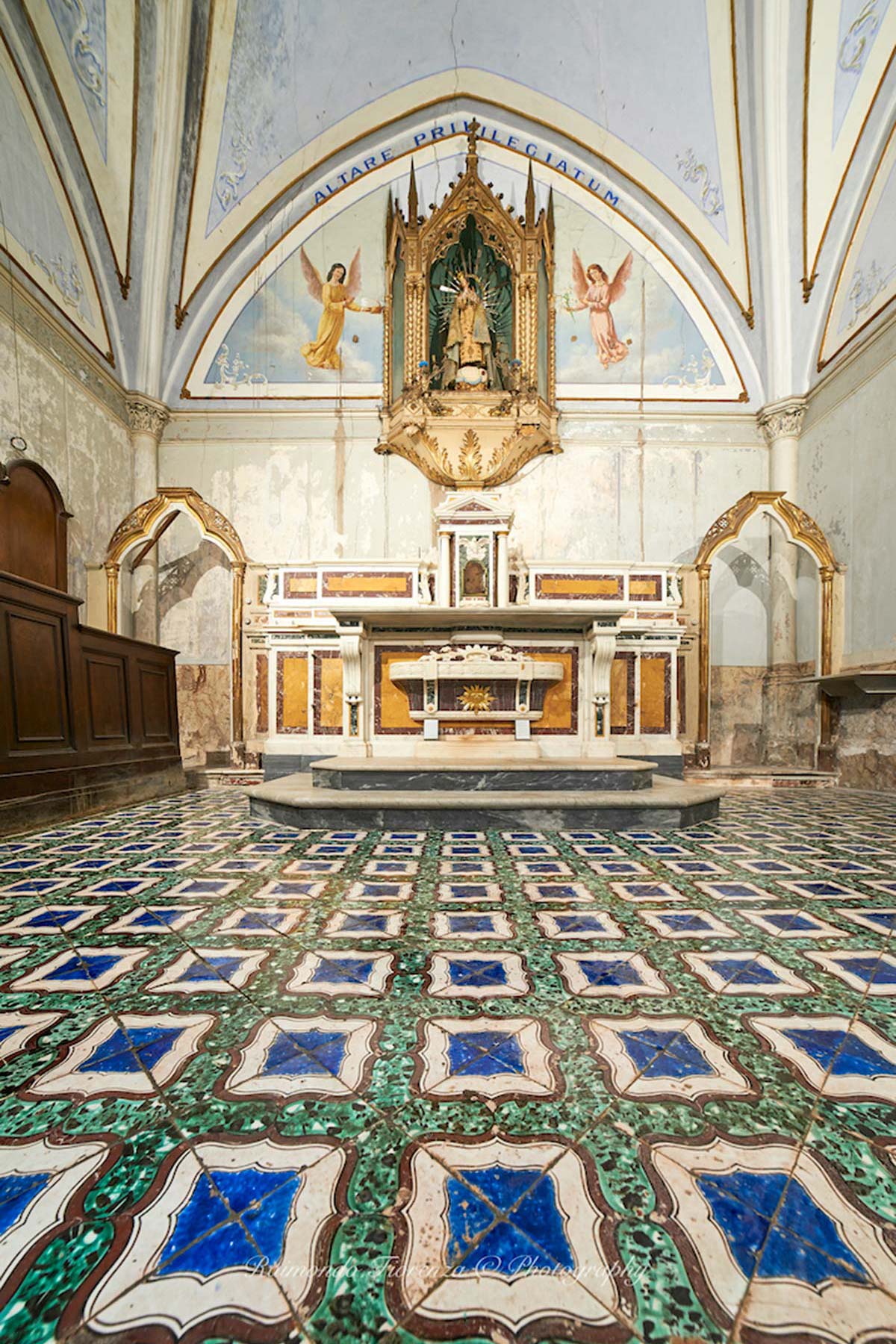 Chiesa Santa Luciella, Naples - Photo © Raimondo Fiorenza
