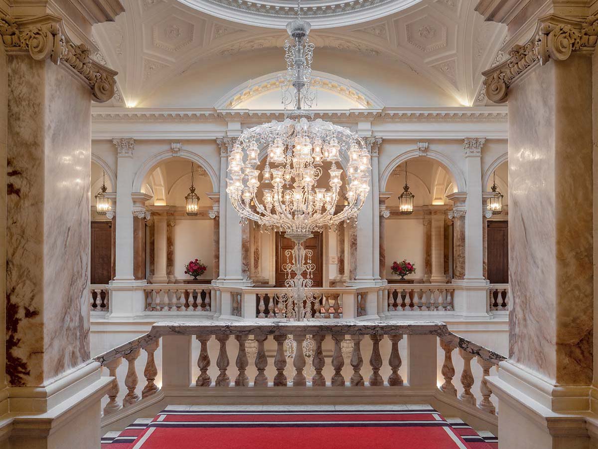iDOGI lights up London