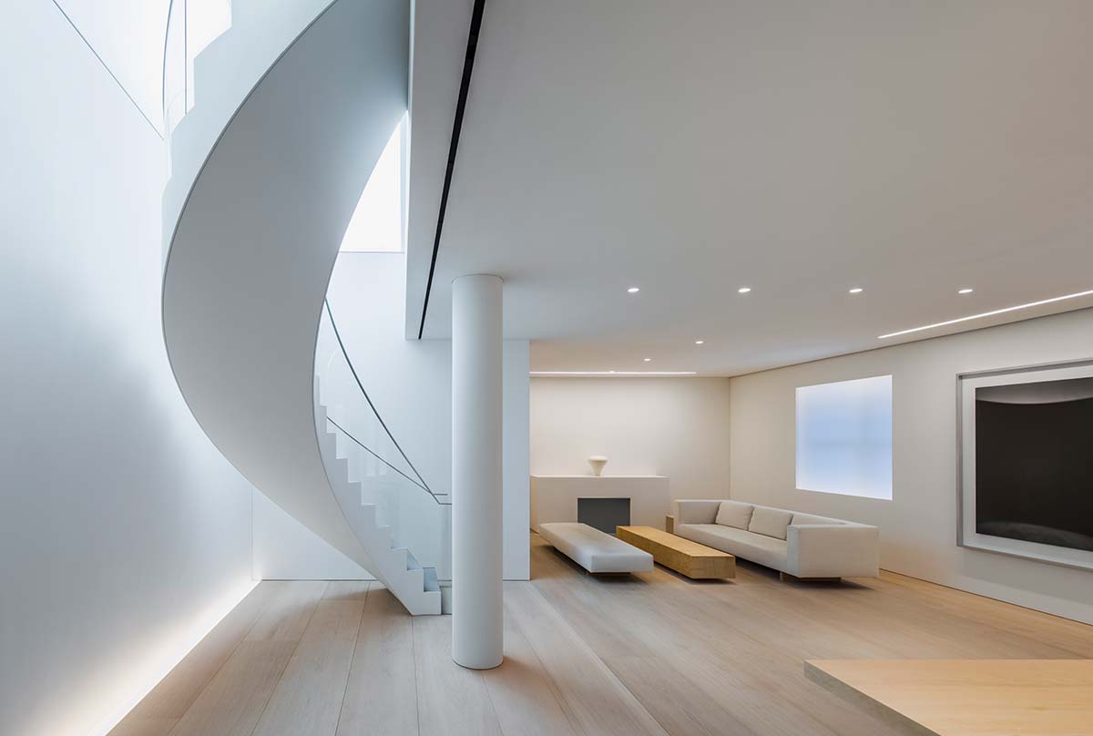 Luminous geometries