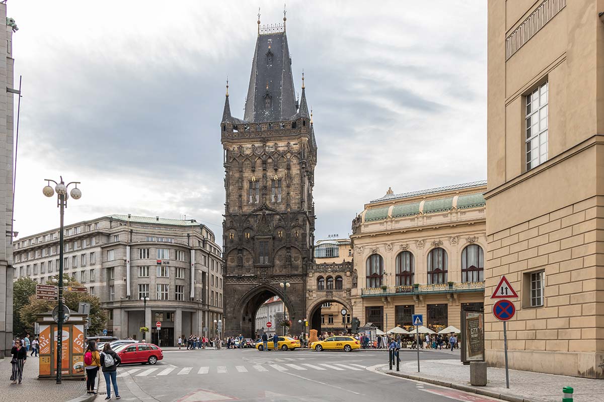 Powder Tower (Prašná brána), Prague - Photo © Andrej Privizer