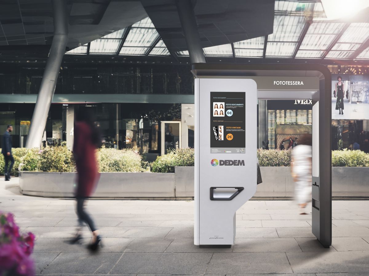 Pininfarina redesigns Dedem photo booths