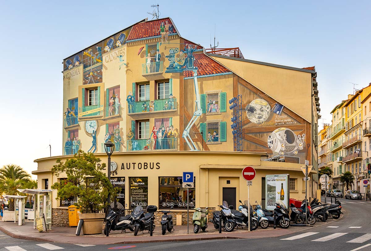 Maison de la Mobilite, Palm Bus Mobility House, Cannes - Photo © ArtMediaFactory