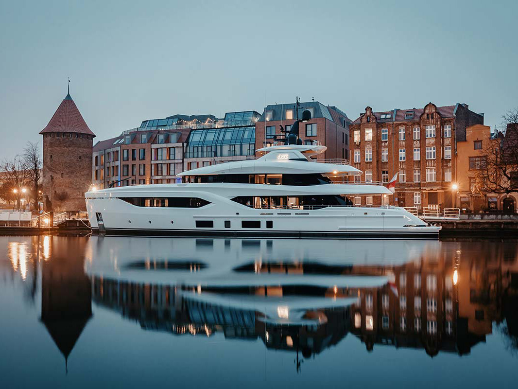 44 meters of pure Italian style