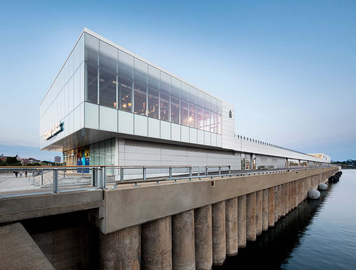 Access to the Water, Entryway to the City