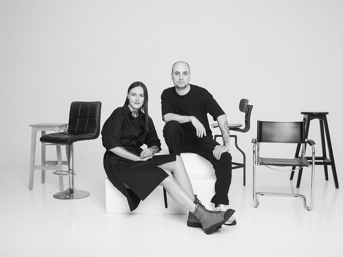 Art chairs in wartime