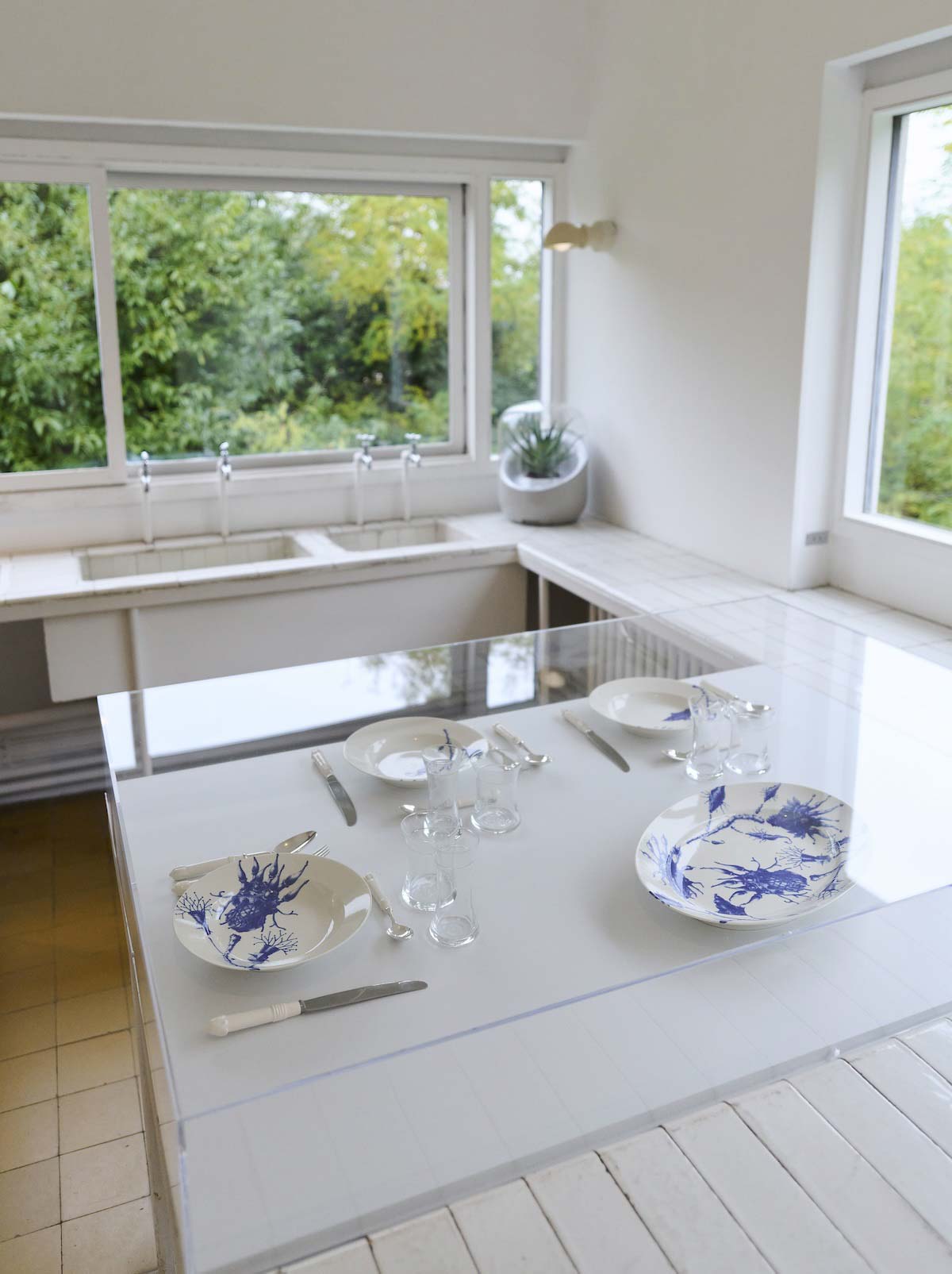 Service de table étrange végétation, design Garouste e Bonetti