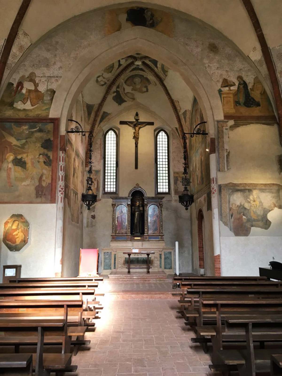 Church of San Bernardino alle Monache, nave