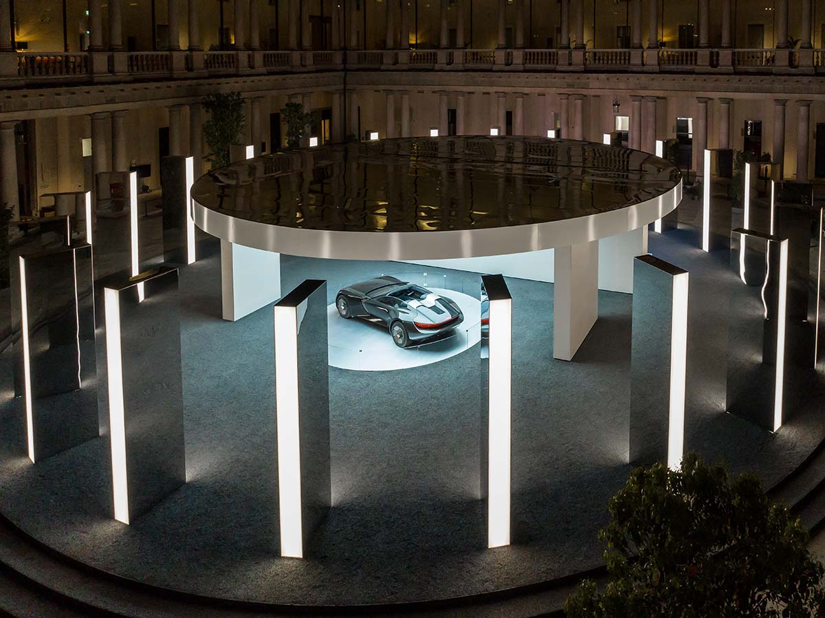 The Domino Act by Audi, design Controvento