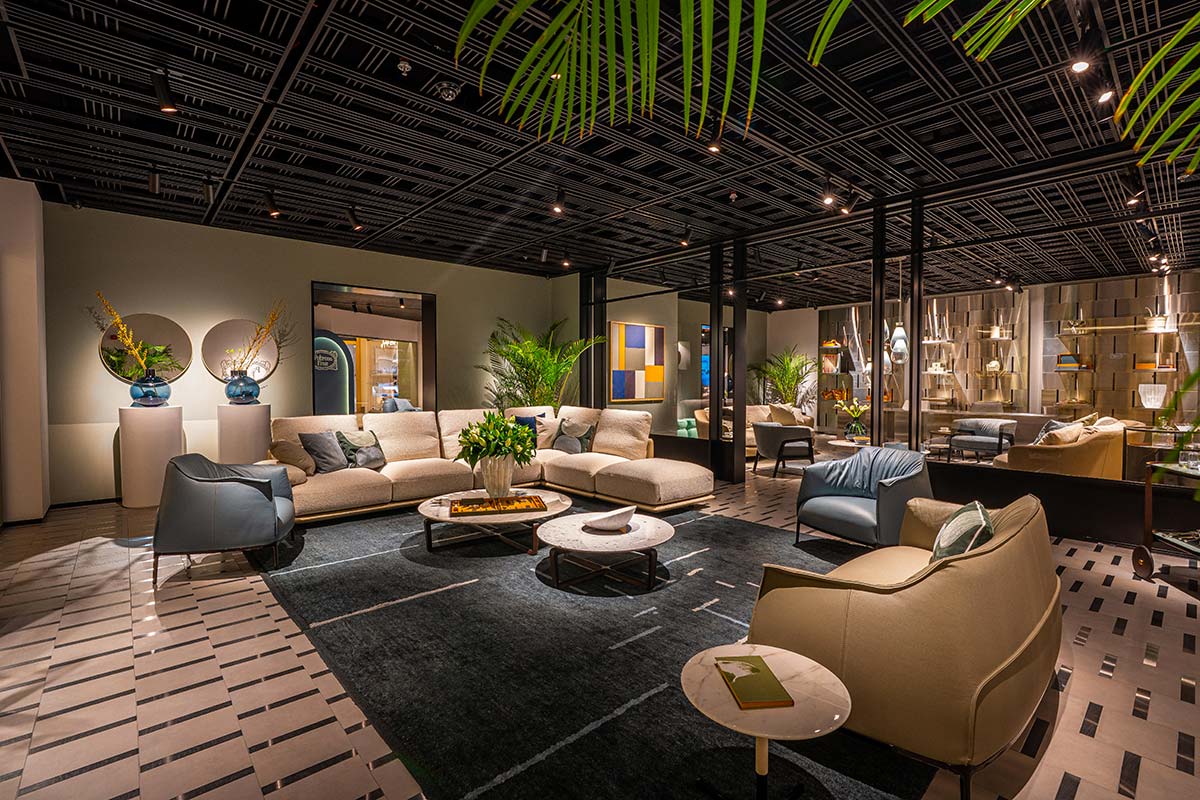 Poltrona Frau opens in Riyadh