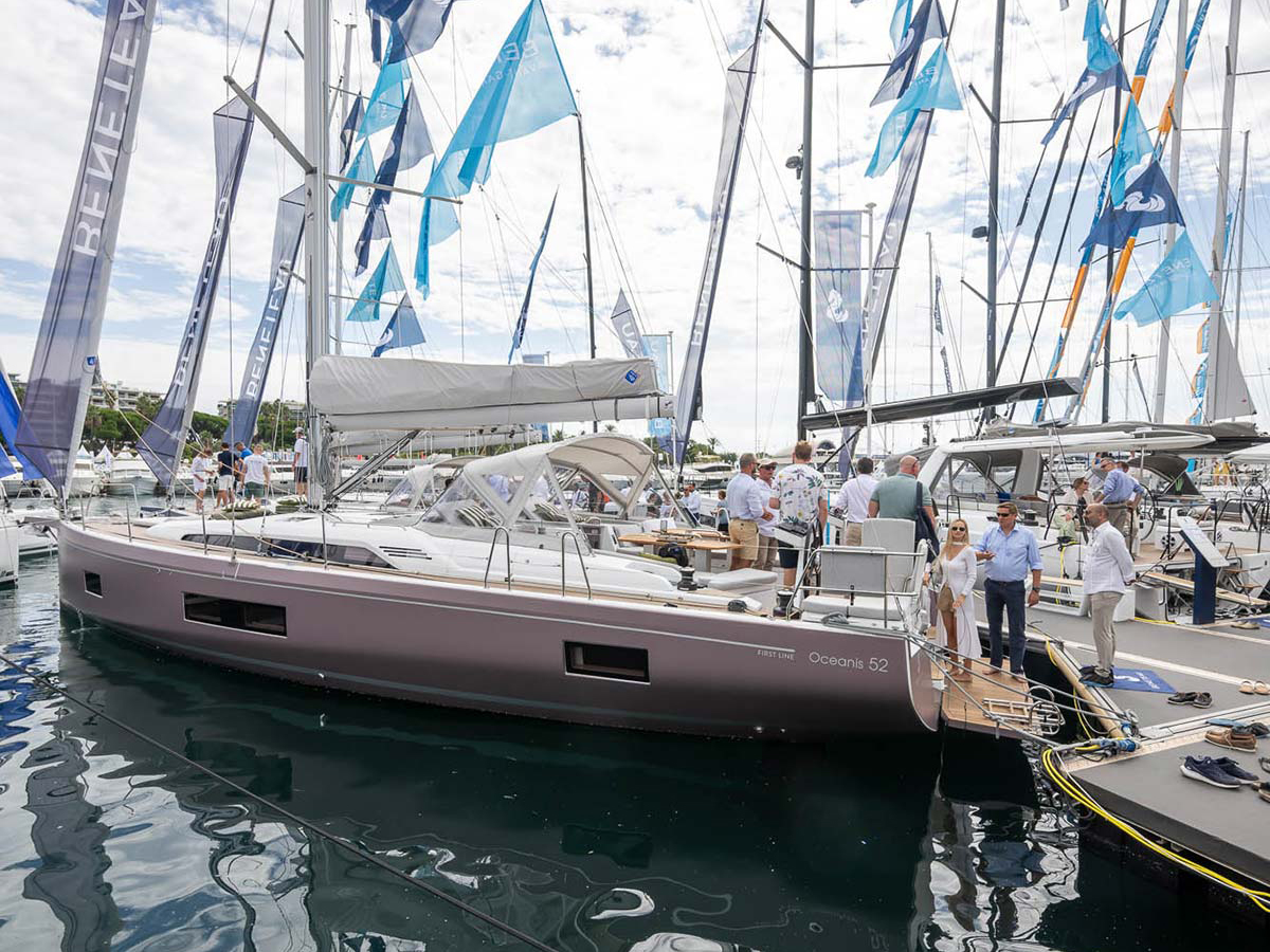 Oceanis 52 by Beneteau