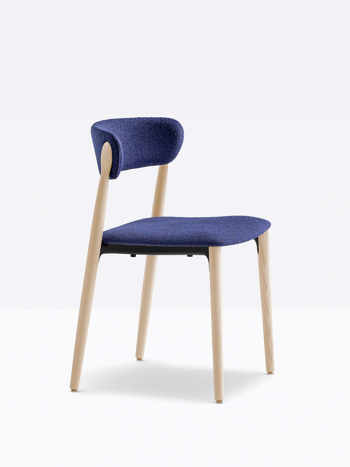 Nemea 2823 by Pedrali, design cazzaniga mandelli pagliarulo