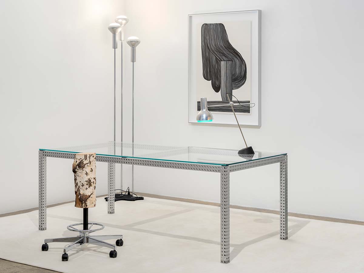 The zero degree of the office
