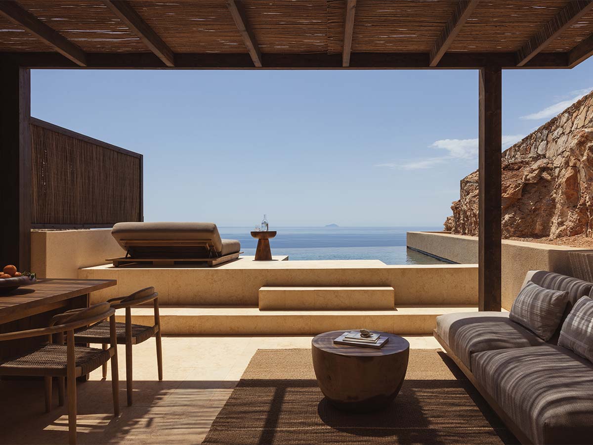Organic hospitality with an Aegean view