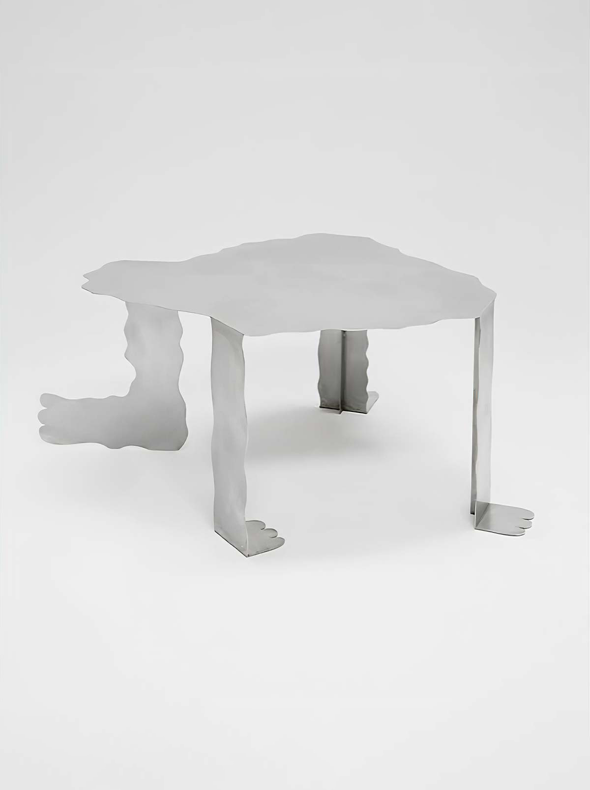 Custom Table by Casa Antillón - Photo © Antártica Estudio