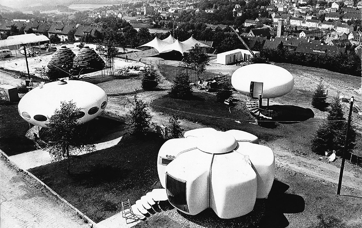 Bulle à six coques in a 1960s archival image