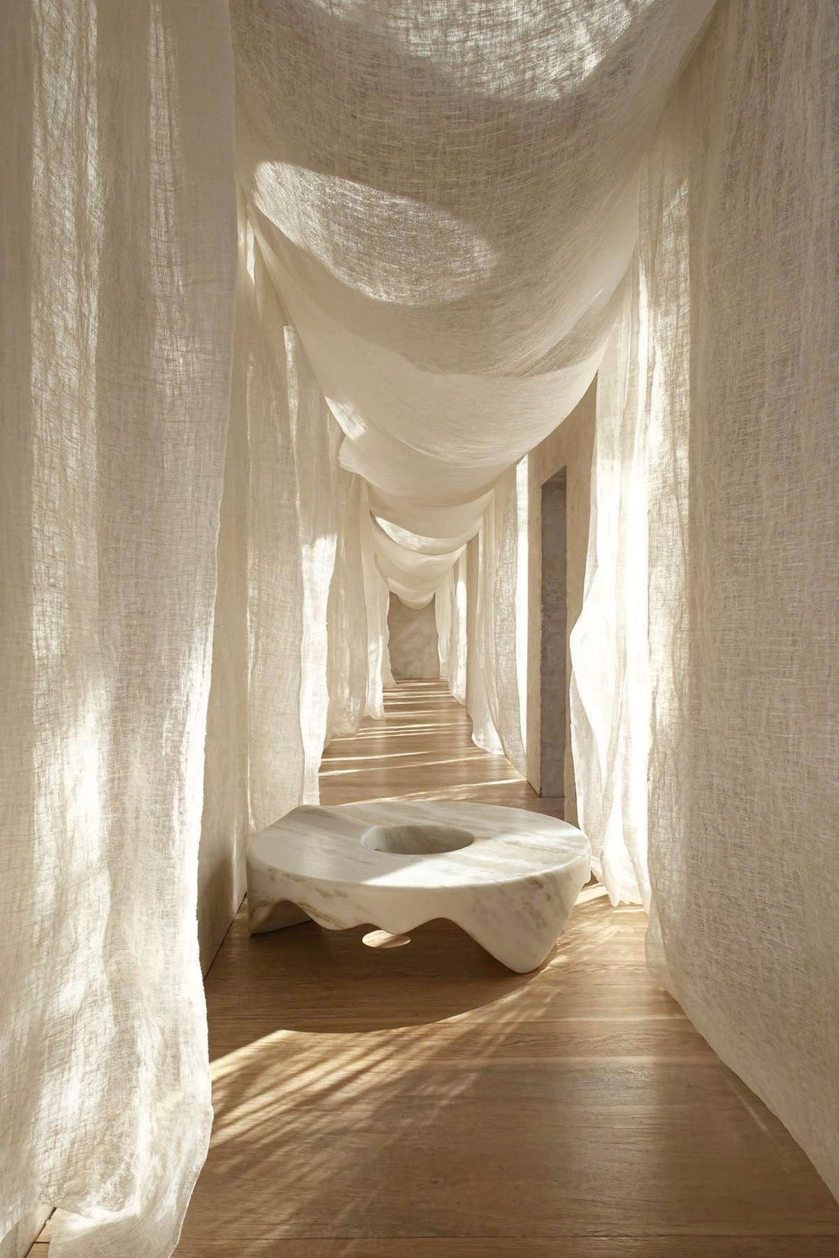 L’anneau liquide, design Diana Ghandour