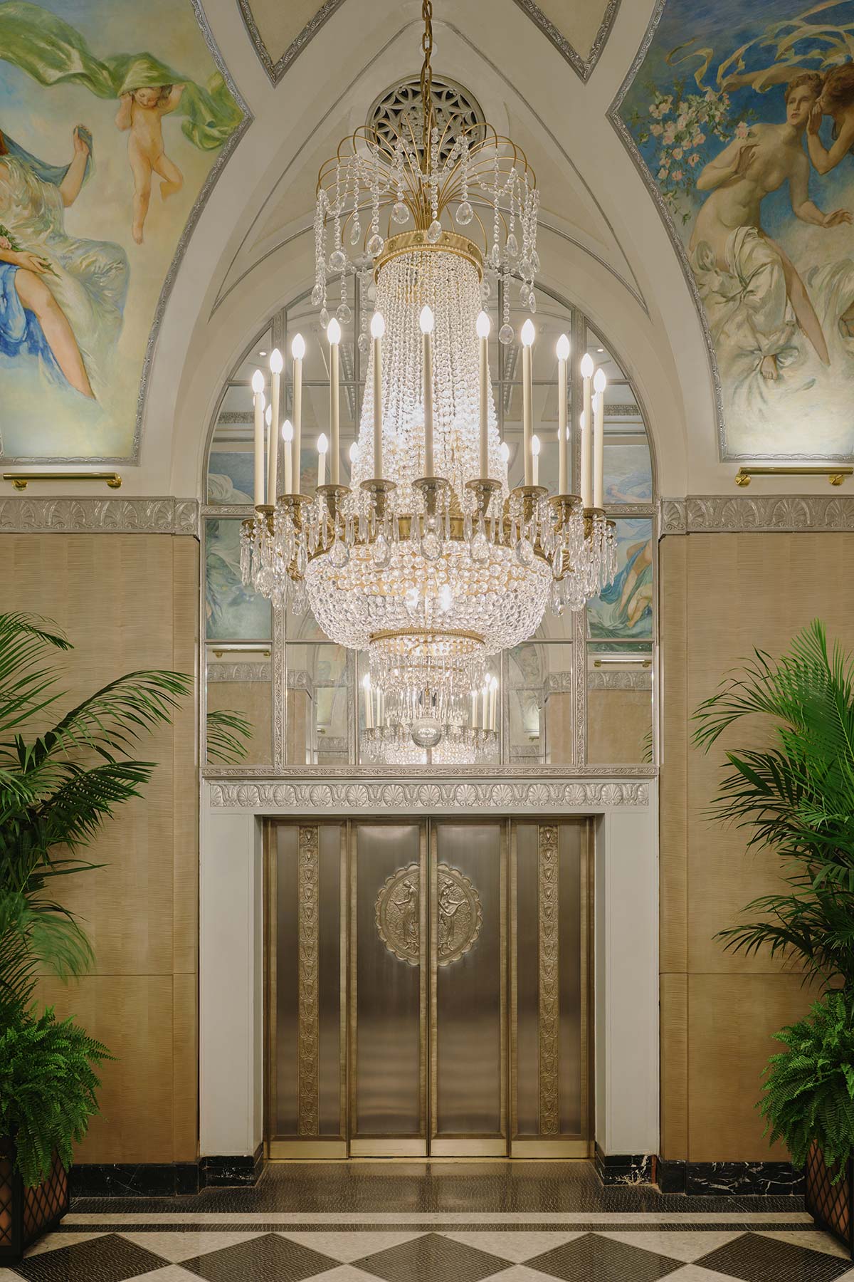 Waldorf Astoria New York - Photo © Noë & Associates/The Boundary
